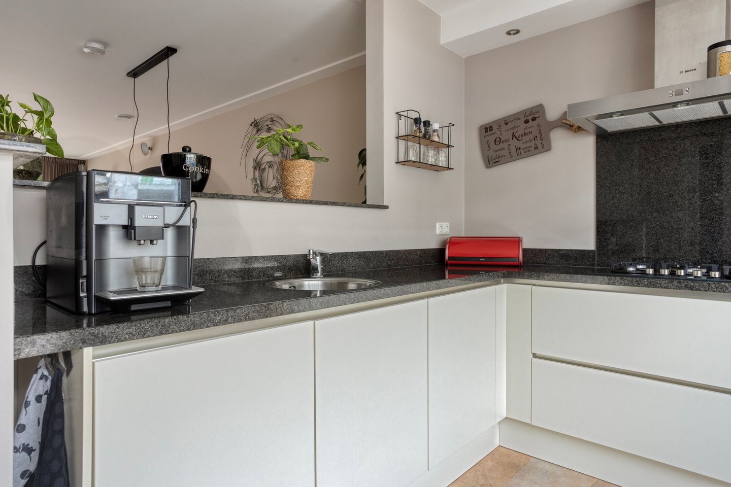 Photo 14 of Venusstraat 21