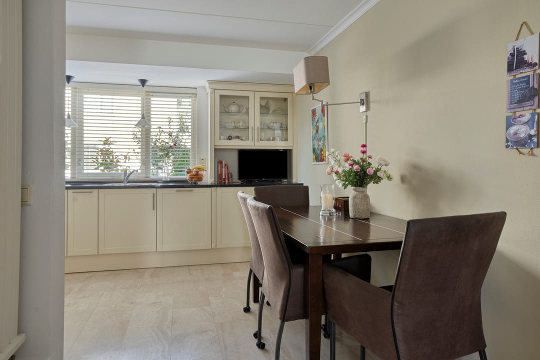 Spacious Family Home with Garage in Quiet Enschede-Noord — 13