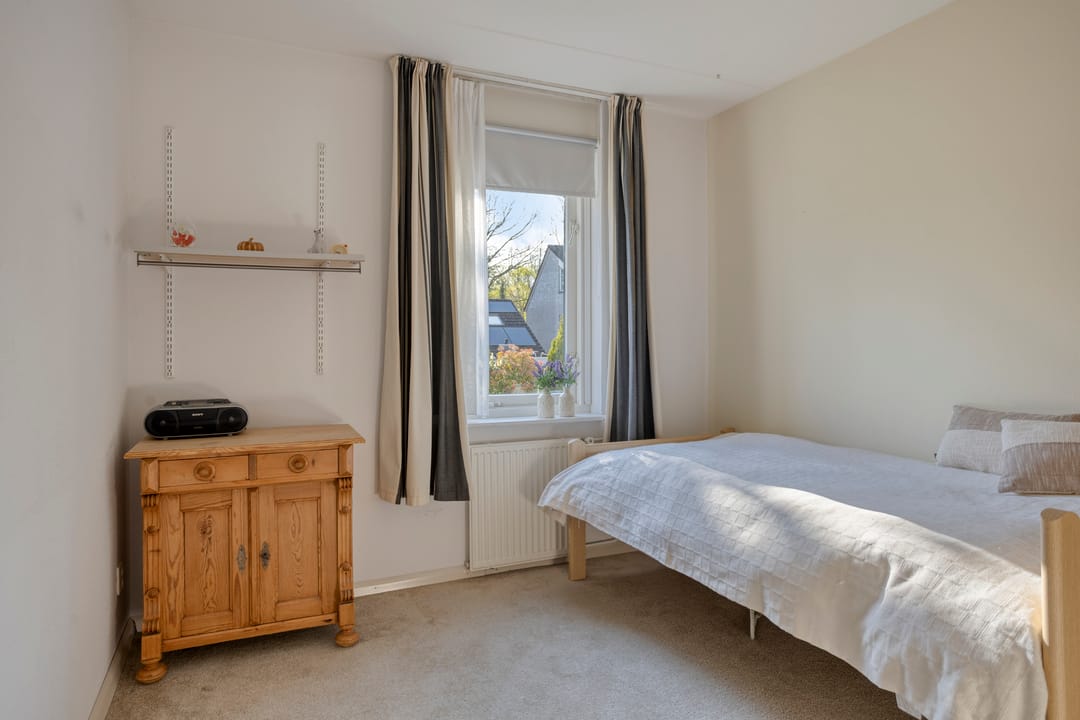 Spacious Family Home with Garage in Quiet Enschede-Noord — 26