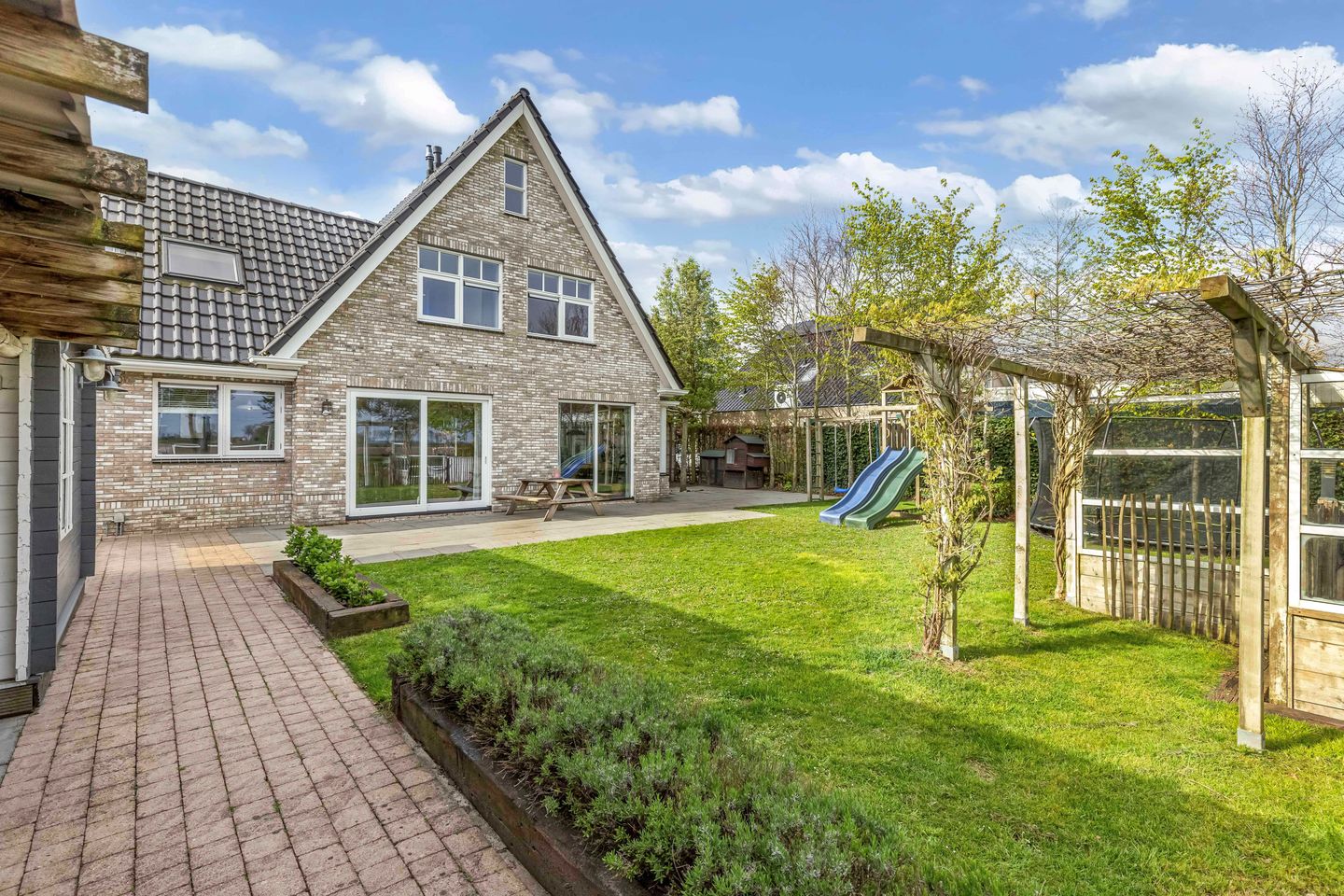 Photo 64 of John Daltonhage 8