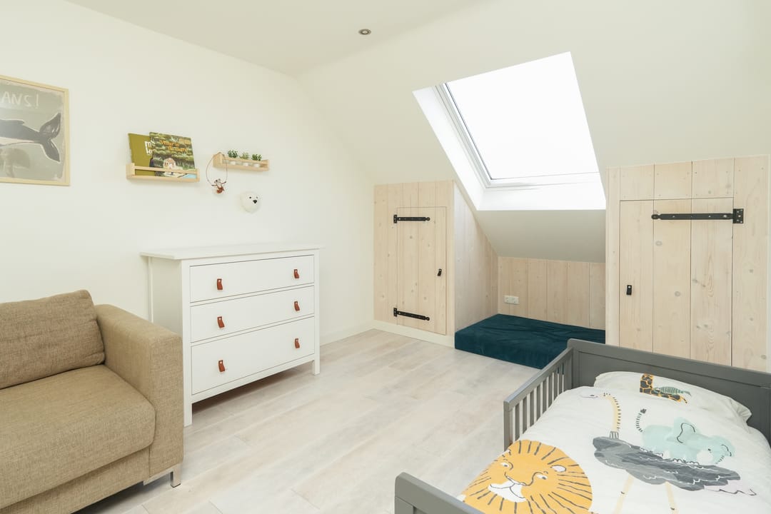 Modern terraced house with 5 bedrooms in Lent — 28