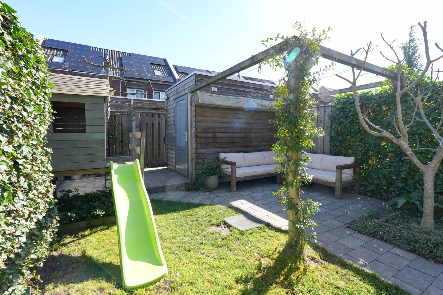 Modern terraced house with 5 bedrooms in Lent — 34