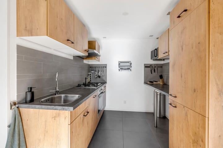 Photo 4 of Prins Bernhardstraat 21-B