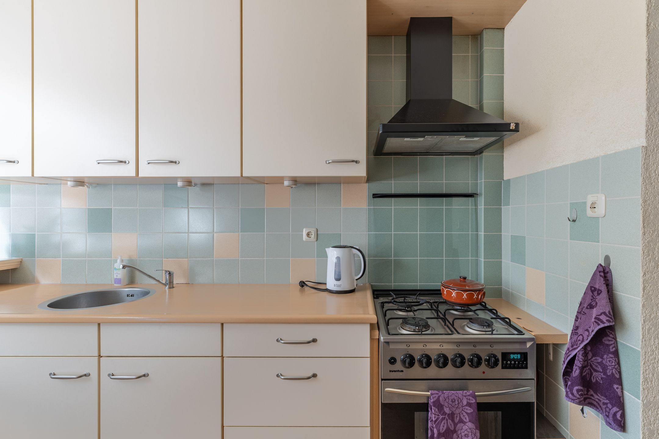 Spacious Family Home with Great Potential in Quiet Alkmaar Location — 12