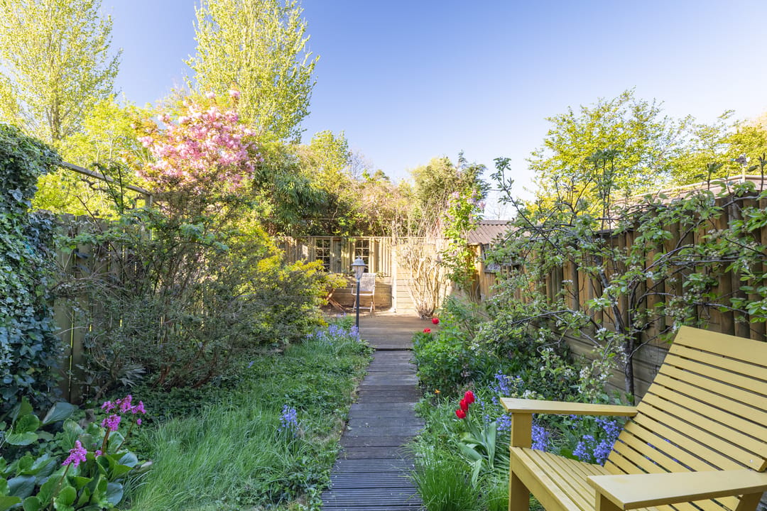 Spacious Family Home with Great Potential in Quiet Alkmaar Location — 37