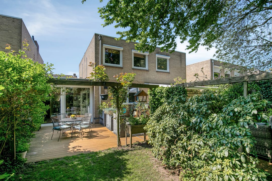 Photo 37 of Professor Oudstraat 14
