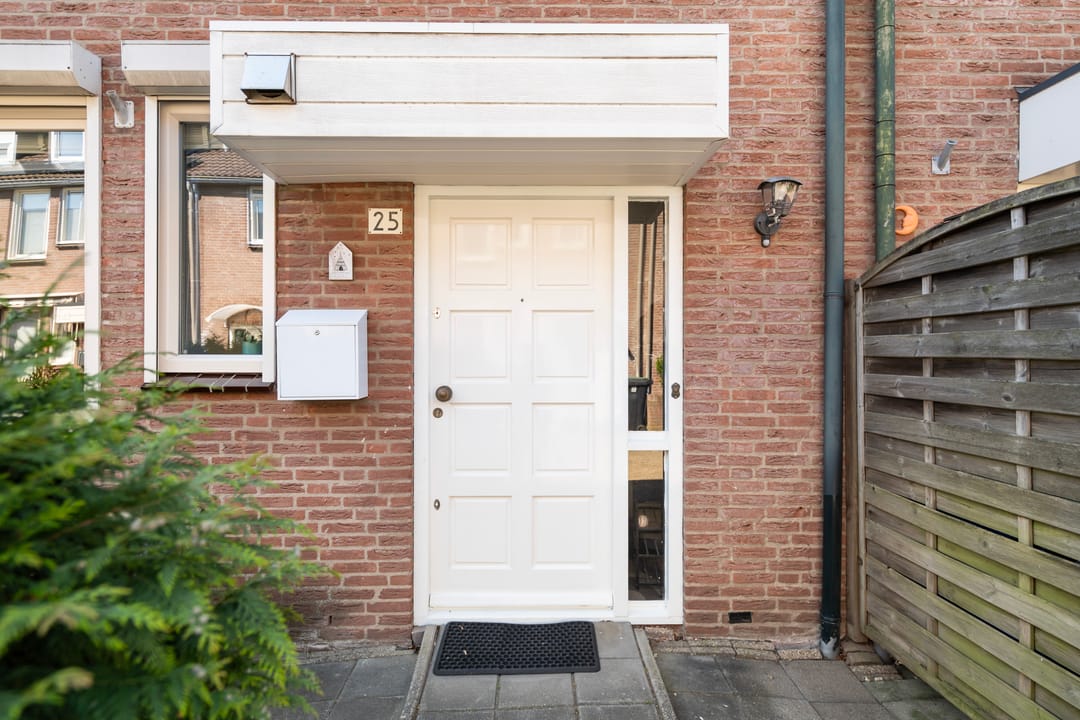 Foto 7 van Adriaan Roland Holststraat 25