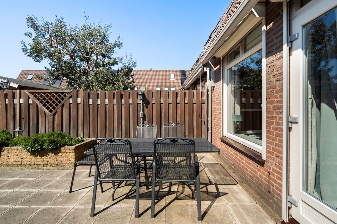 Foto 22 van Adriaan Roland Holststraat 25