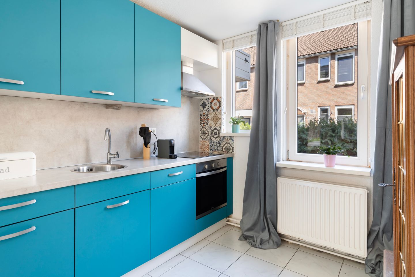 Foto 29 van Adriaan Roland Holststraat 25