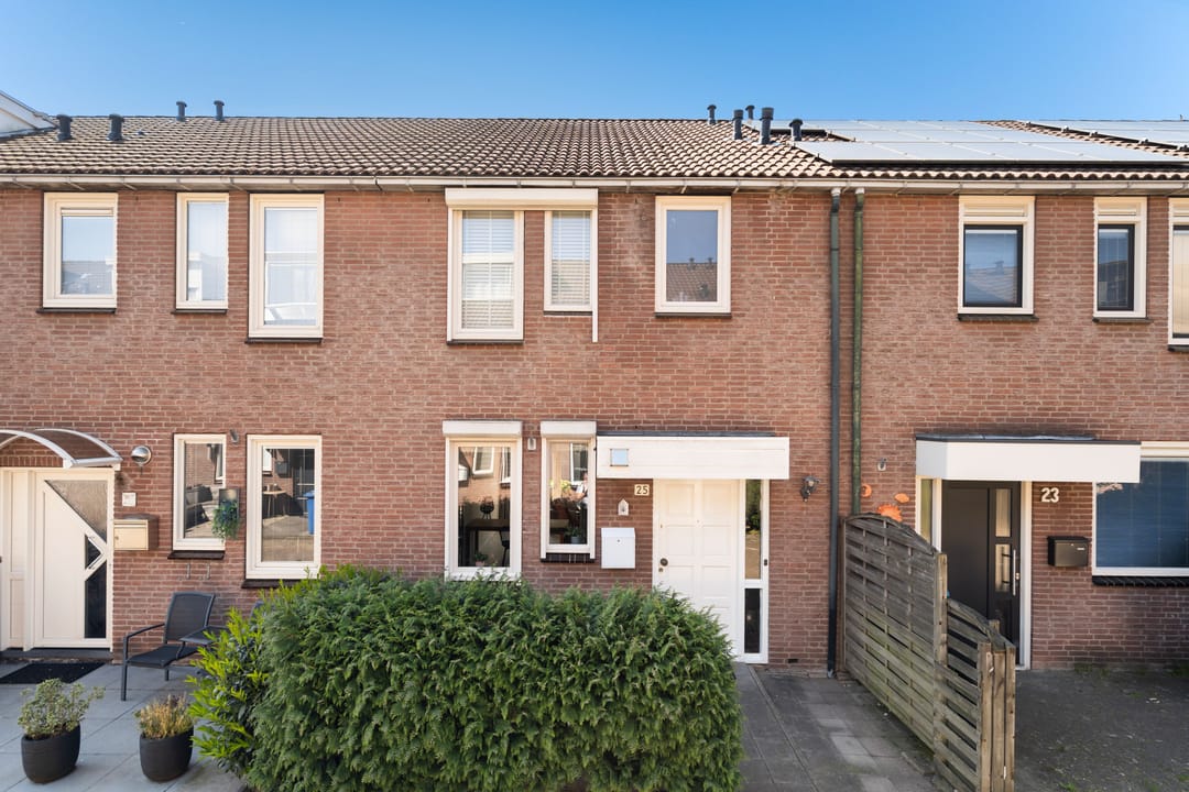 Foto 2 van Adriaan Roland Holststraat 25