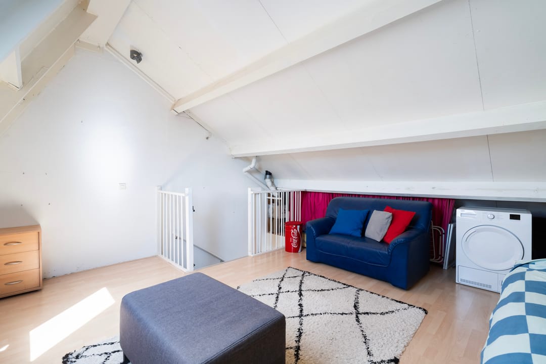 Foto 43 van Adriaan Roland Holststraat 25