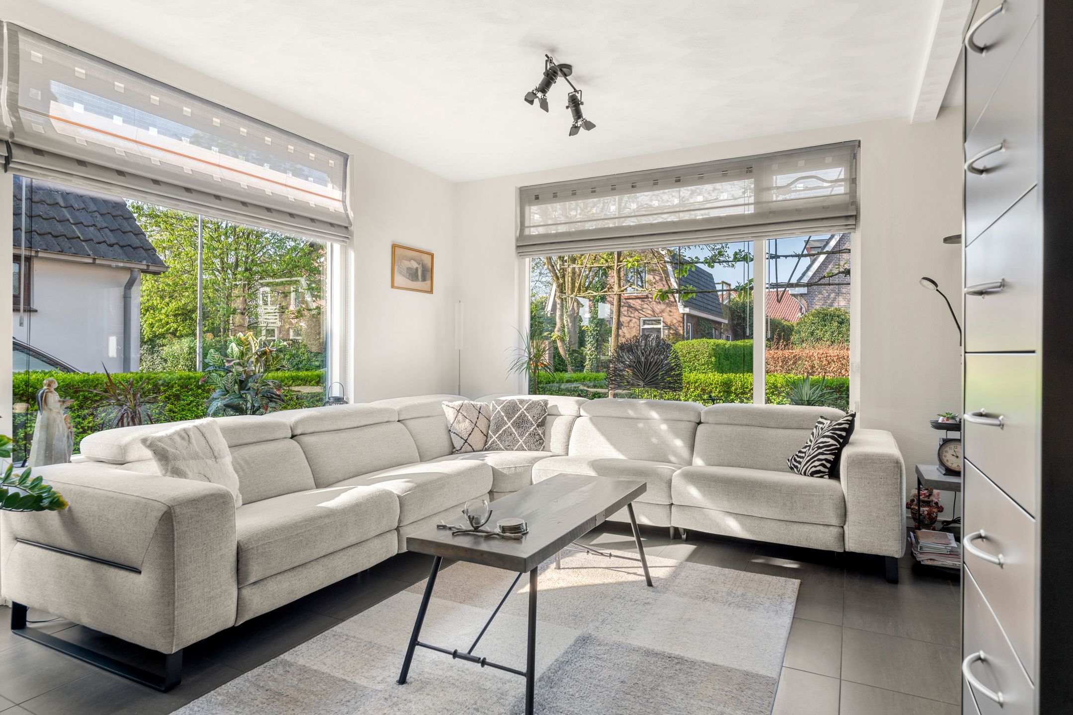 Well-maintained move-in ready detached home with large garage and sauna — 24