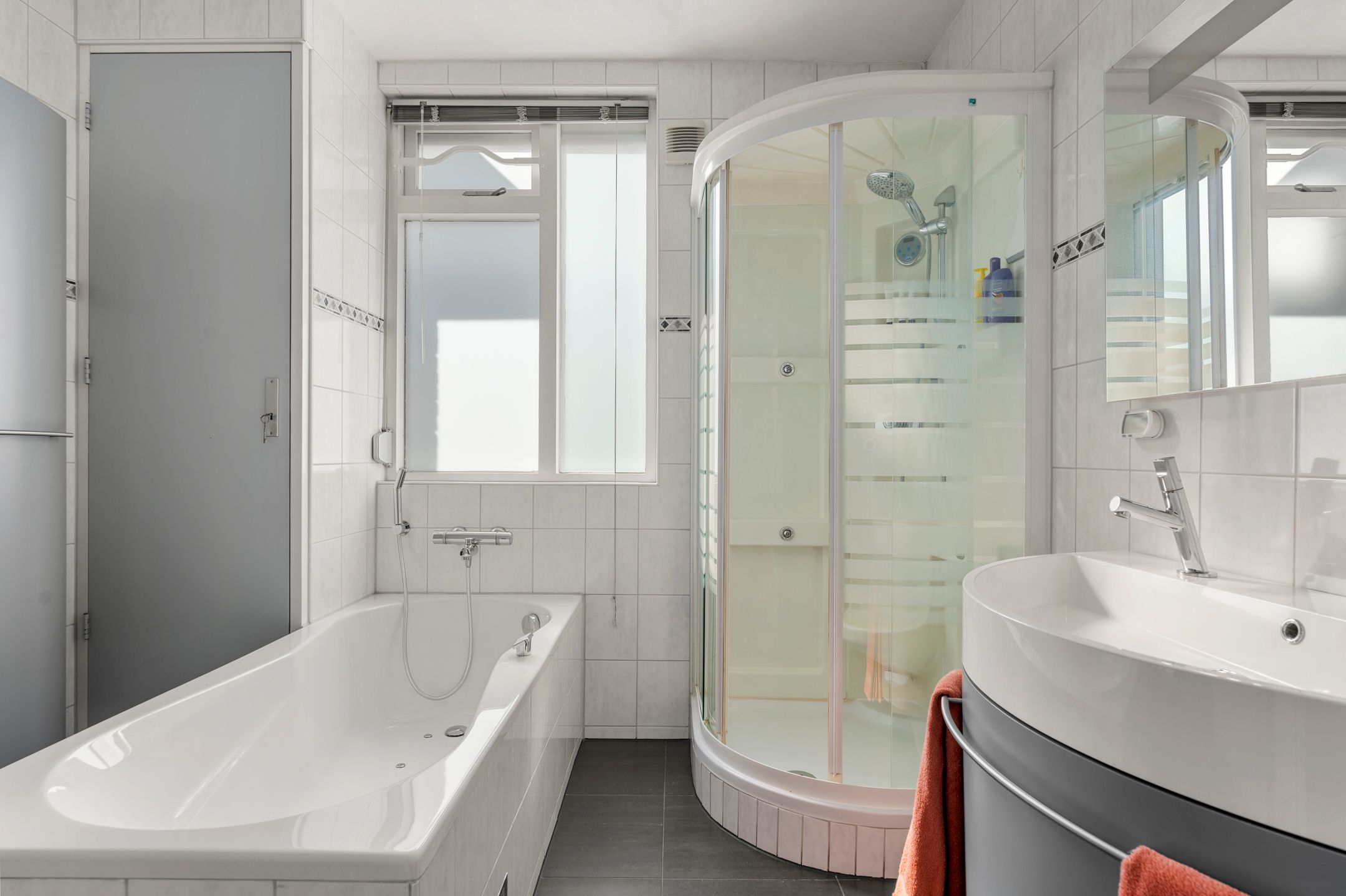 Well-maintained move-in ready detached home with large garage and sauna — 33