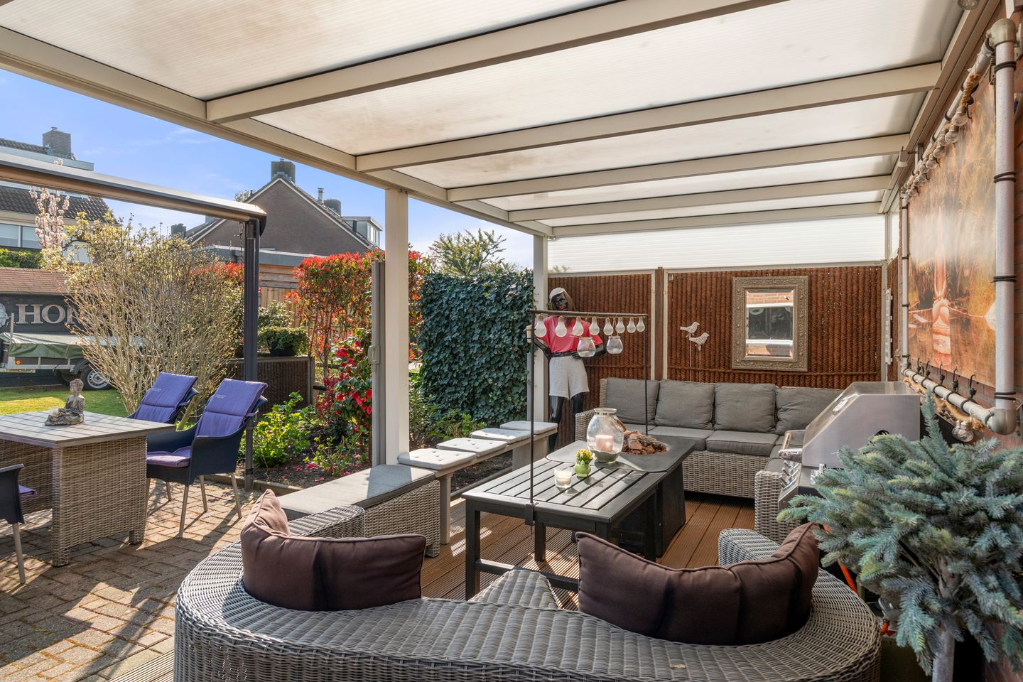 Well-maintained move-in ready detached home with large garage and sauna — 14