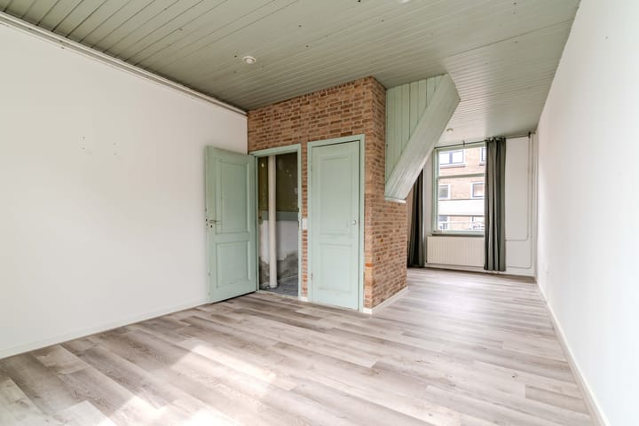 Tussenwoning te koop: Dirklangendwarsstraat 5, Delft