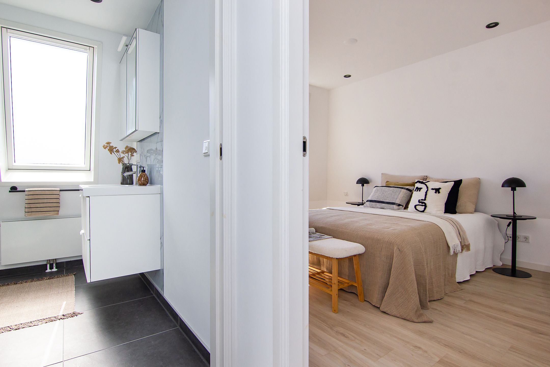 Photo 42 of Floresstraat 4-A