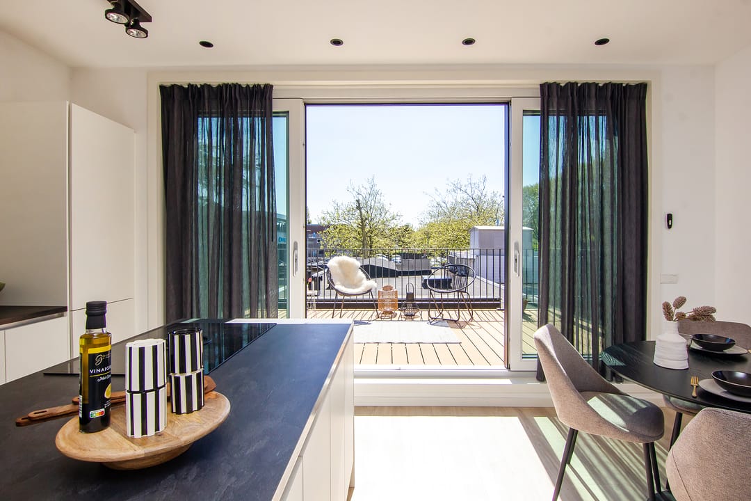 Photo 22 of Floresstraat 4-A