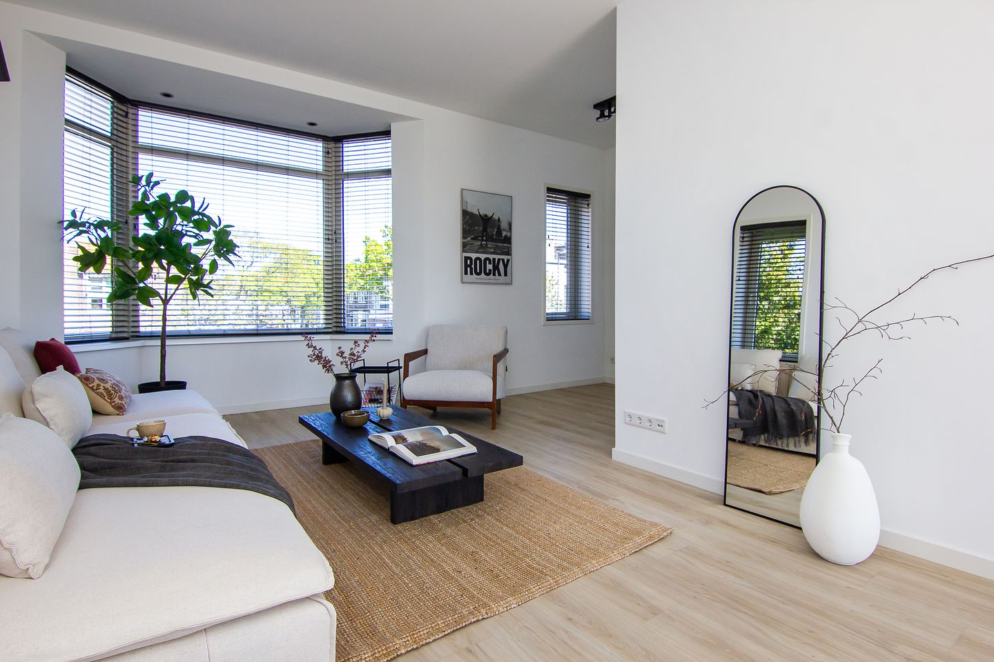 Photo 10 of Floresstraat 4-A