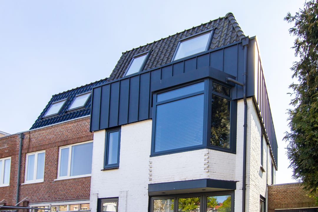 Photo 1 of Floresstraat 4-A