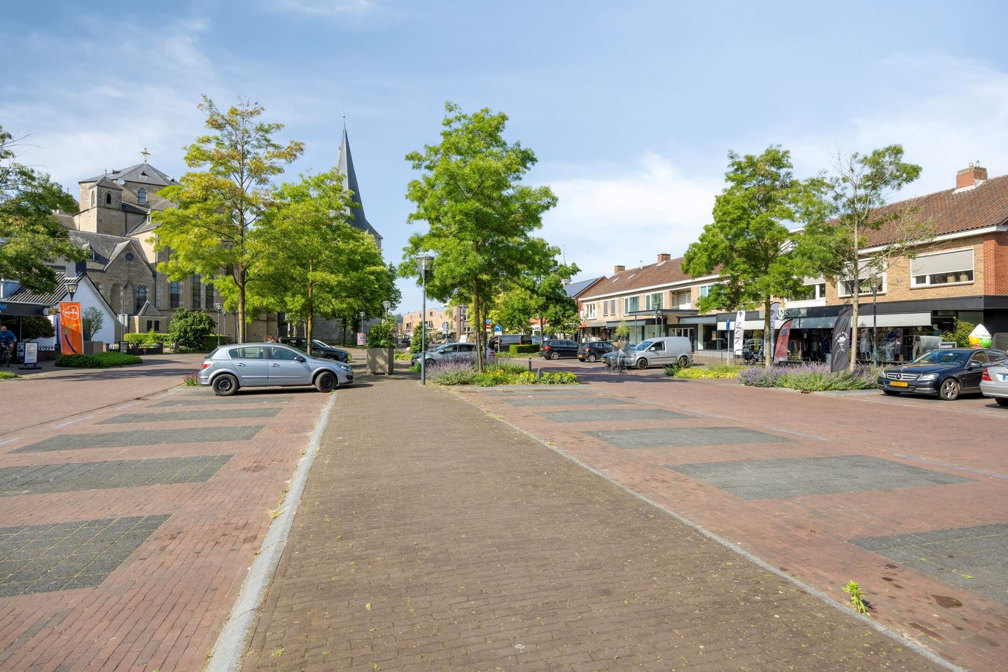 Photo 34 of Meester Dingeldeinstraat 1-D