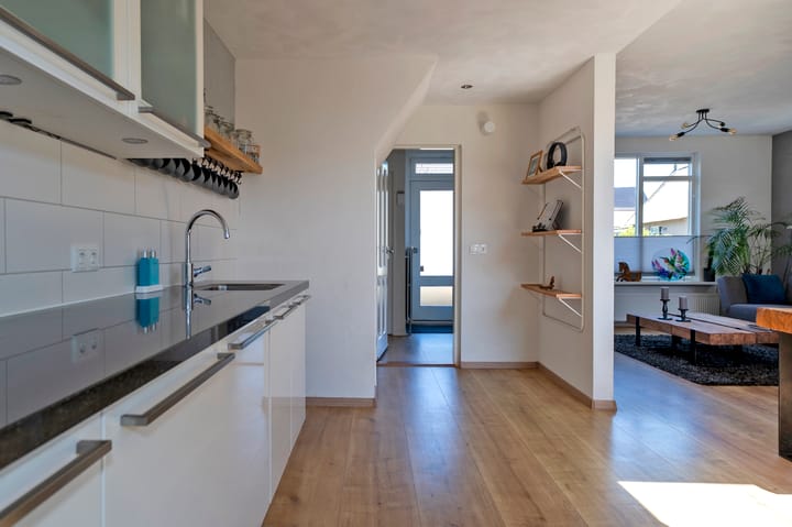 Foto 2 van Laaghalerstraat 35