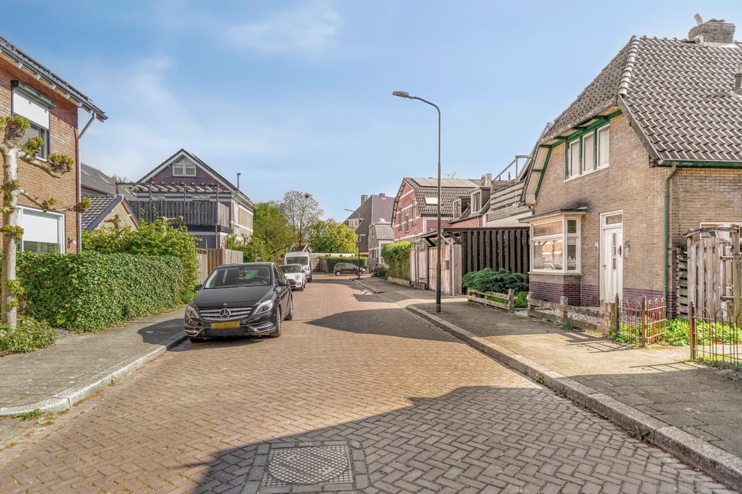 Photo 32 of Bloemwijklaan 18