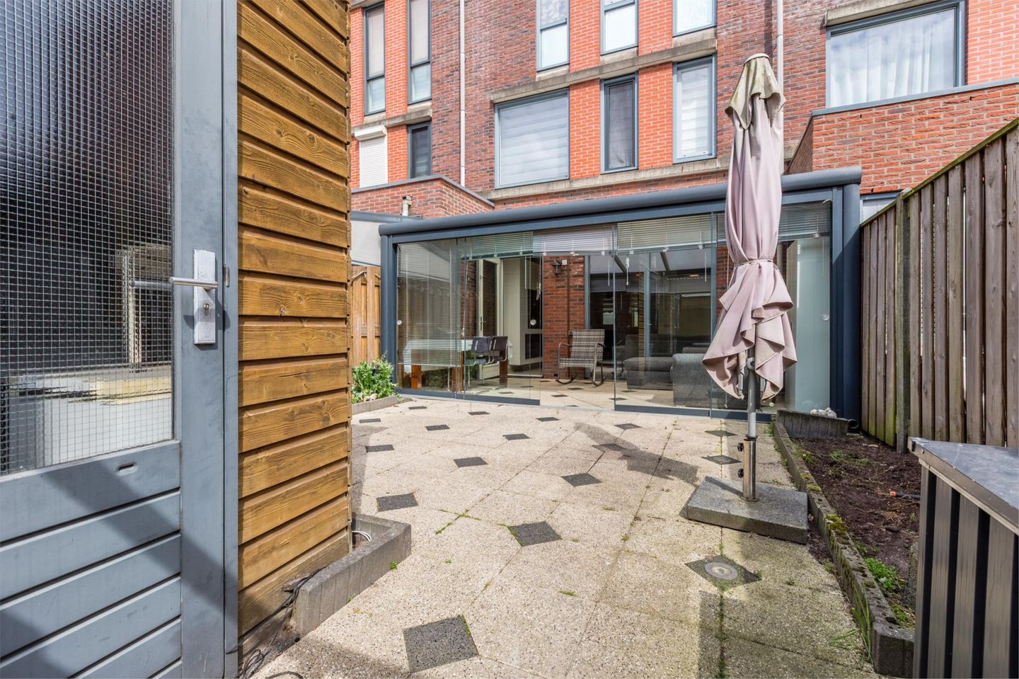 Photo 44 of Dr. J.A. Ringersstraat 5