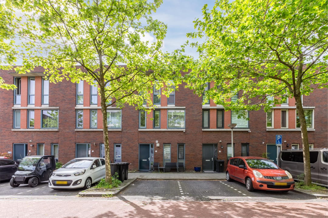 Photo 1 of Dr. J.A. Ringersstraat 5