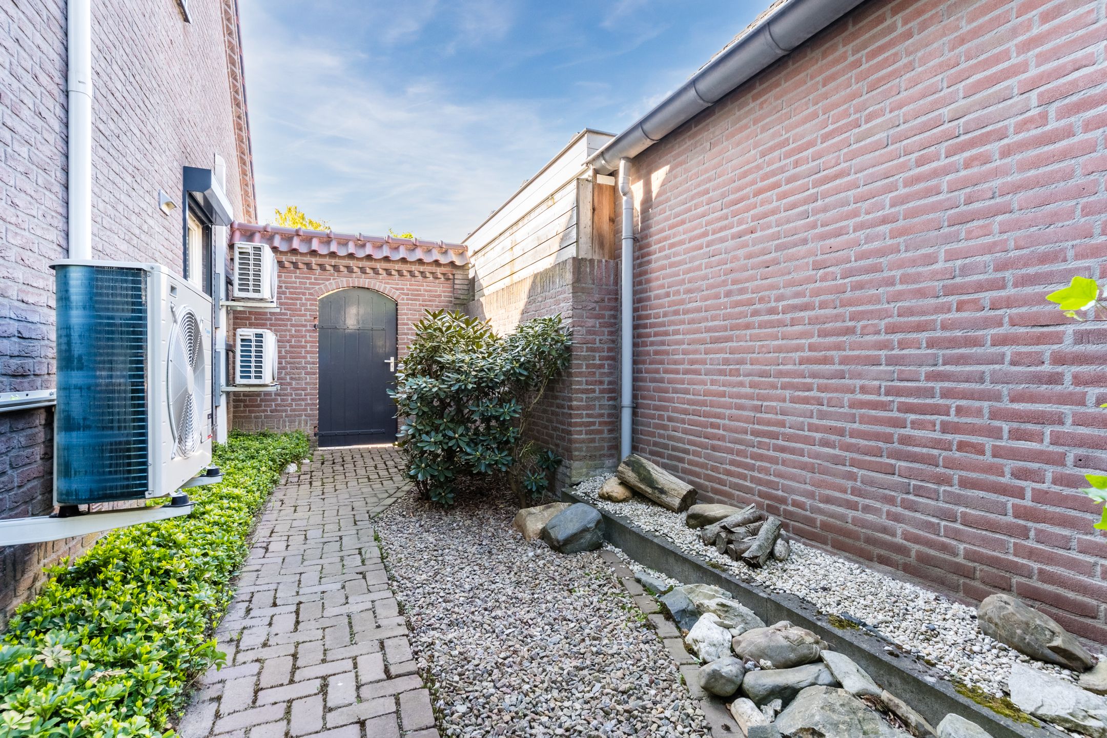 Luxurious detached A+++ energy label home with spacious hobby room in Bergeijk — 60