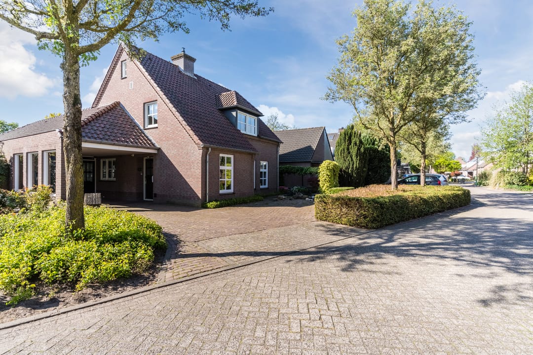 Luxurious detached A+++ energy label home with spacious hobby room in Bergeijk — 62