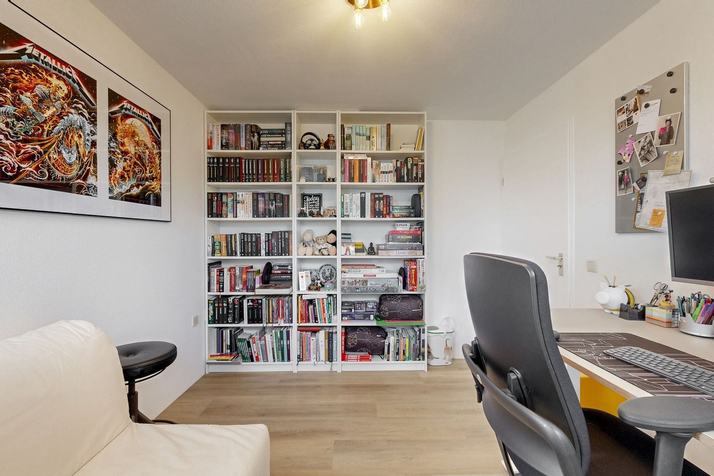 Modern Detached Home with Privacy and Garden — 25