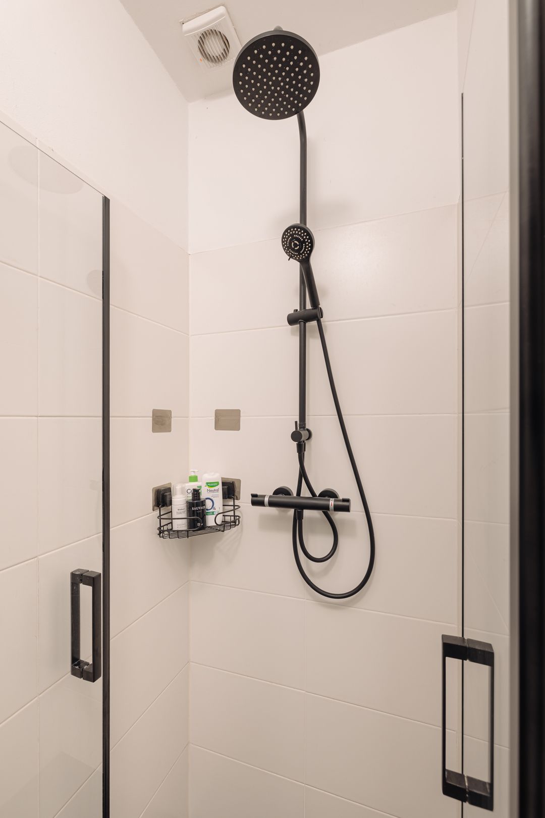 En Suite Apartment with Sunny Balcony in Oosterparkbuurt — 23