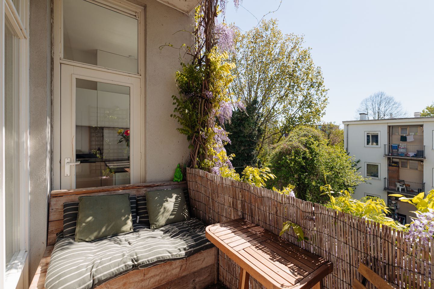 Photo 14 of Vrolikstraat 70-2
