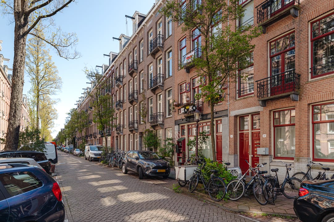 Photo 22 of Vrolikstraat 70-2
