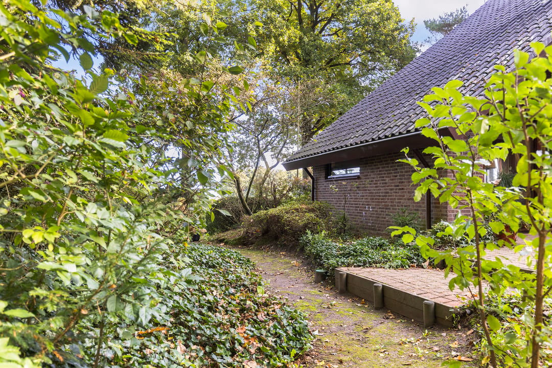 Detached Villa with Garden and Panoramic Views in Beekbergen — 56