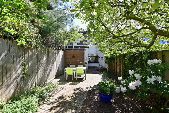 Photo 2 of Geuzenweg 189