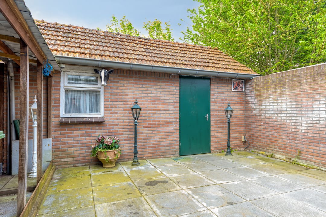 Corner Home with South-Facing Garden in Almelo — 28