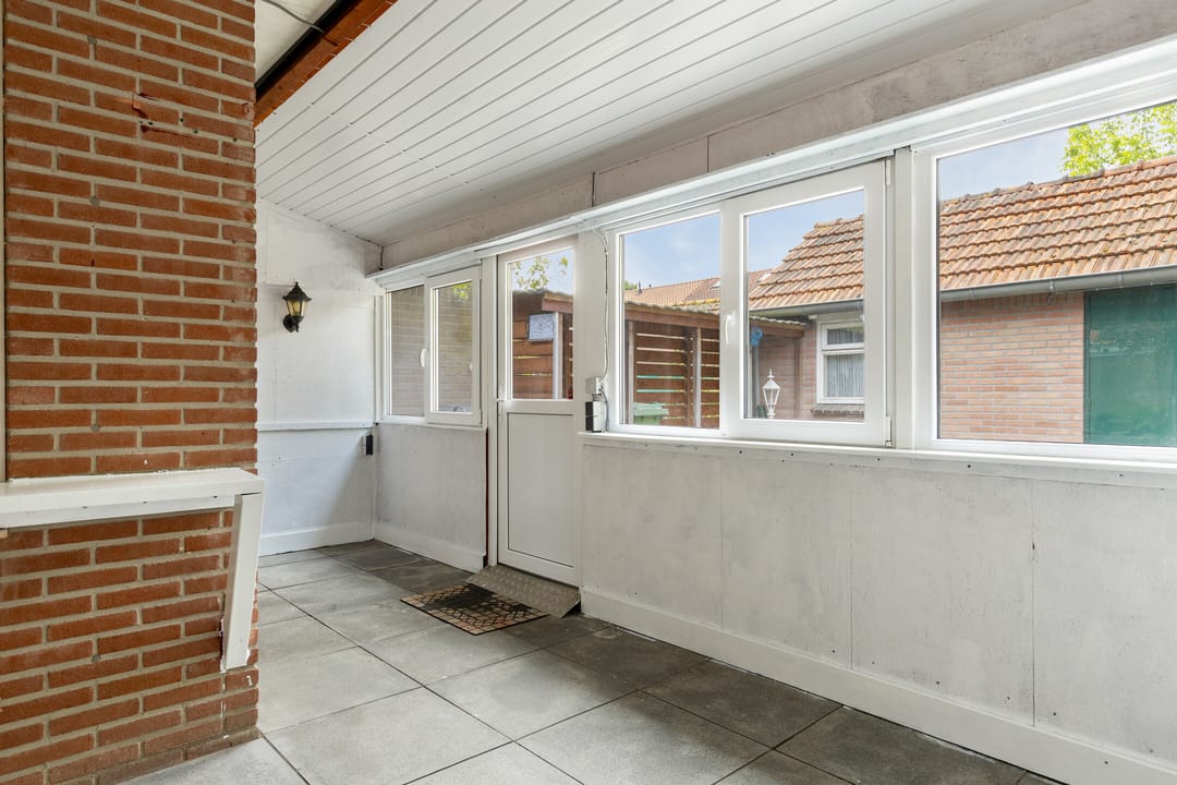 Corner Home with South-Facing Garden in Almelo — 16