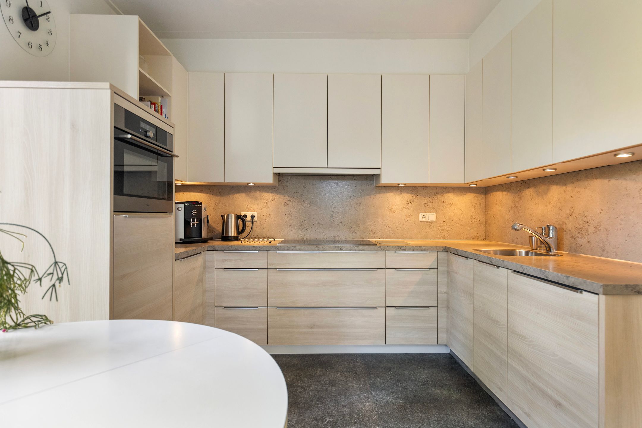 Photo 15 of Schuttersweg 38
