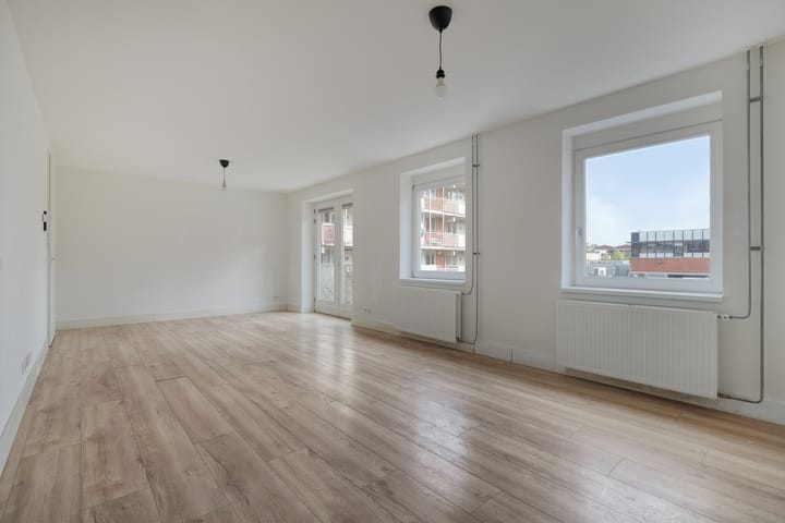 Photo 3 of Polderplein 115