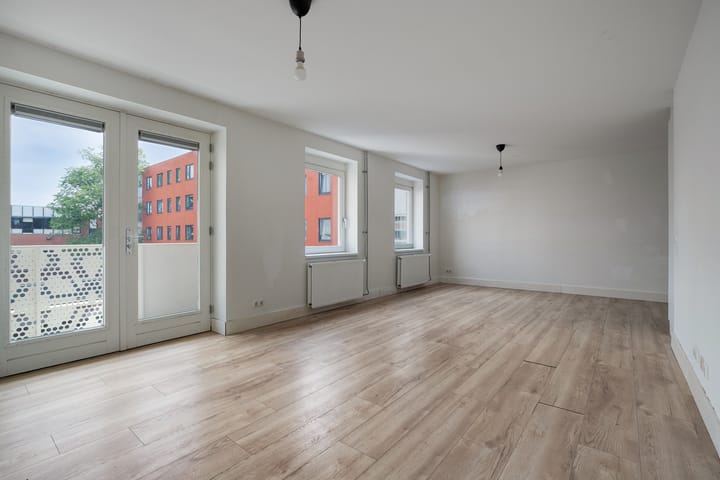 Photo 2 of Polderplein 115