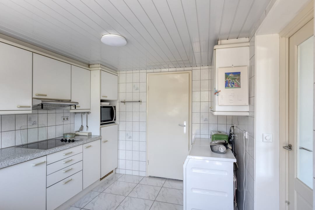 Photo 17 of Nassaustraat 36