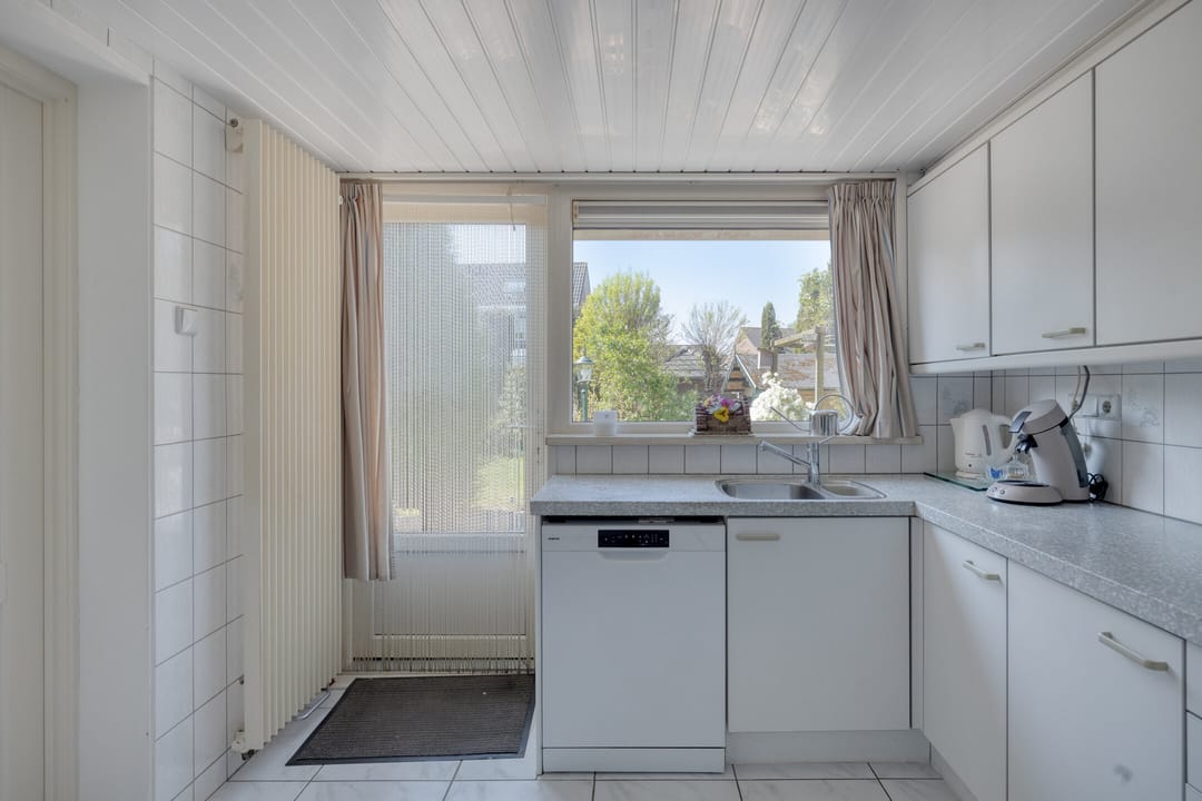 Photo 16 of Nassaustraat 36