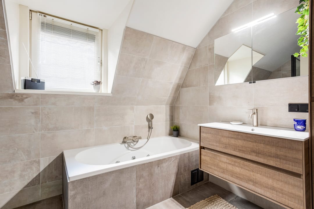 Spacious Double Upper House with Garden Views in Rotterdam Middelland — 32