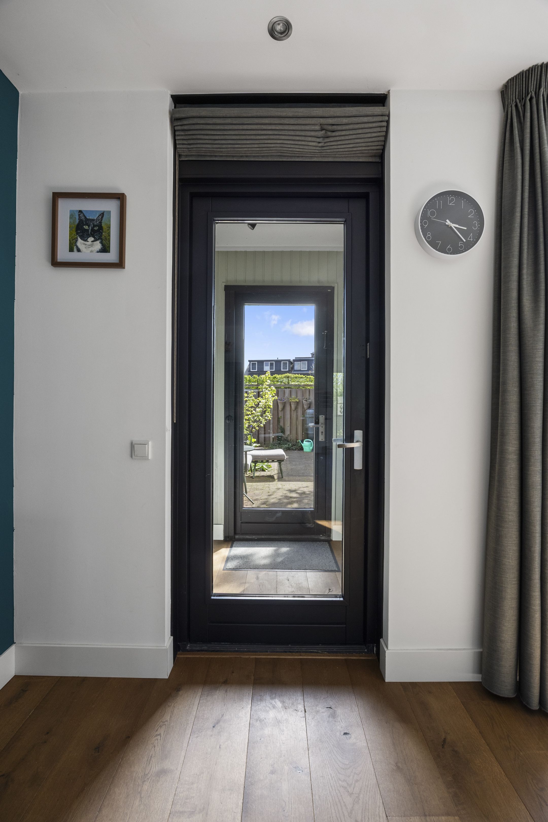 Light terraced house with sunny south-facing garden and five bedrooms in green Barneveld location — 21