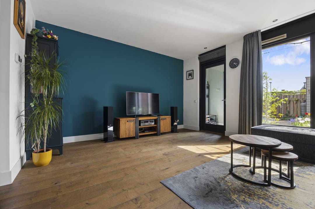 Light terraced house with sunny south-facing garden and five bedrooms in green Barneveld location — 13