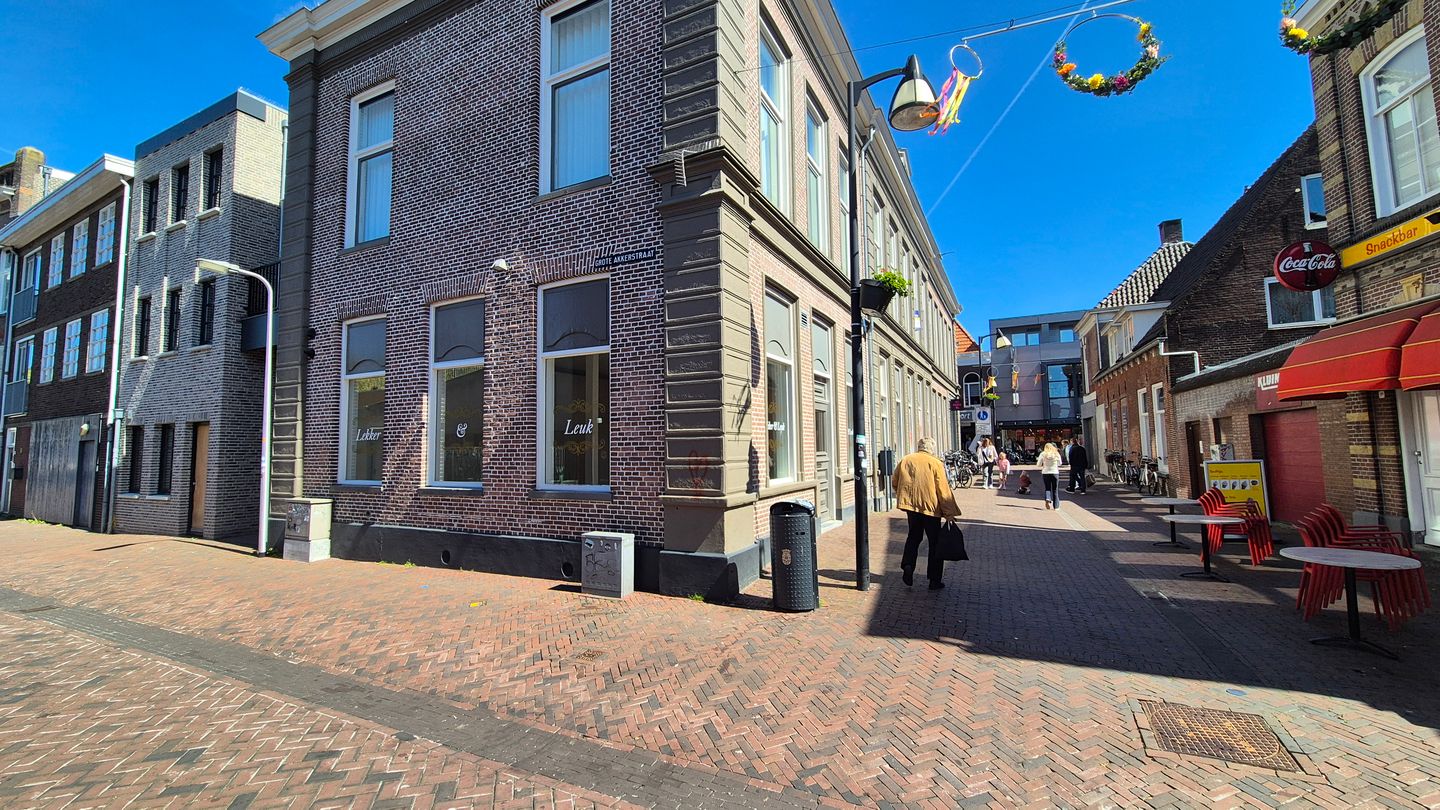 View photo 4 of Hagenstraat 2