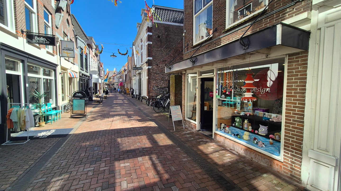 View photo 3 of Woldstraat 12