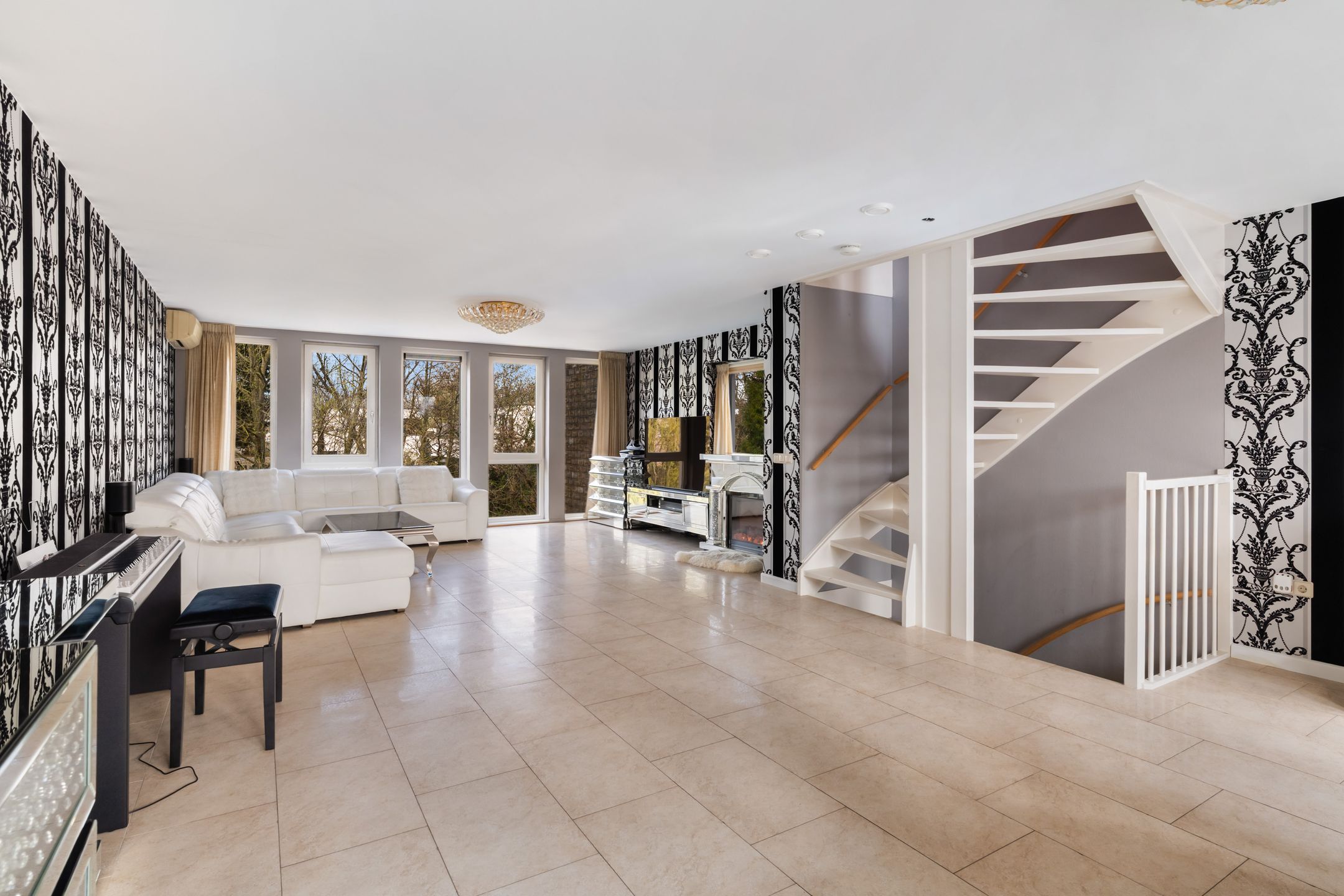 Spacious Townhouse by the Water in Child-Friendly Riethof Neighborhood — 21