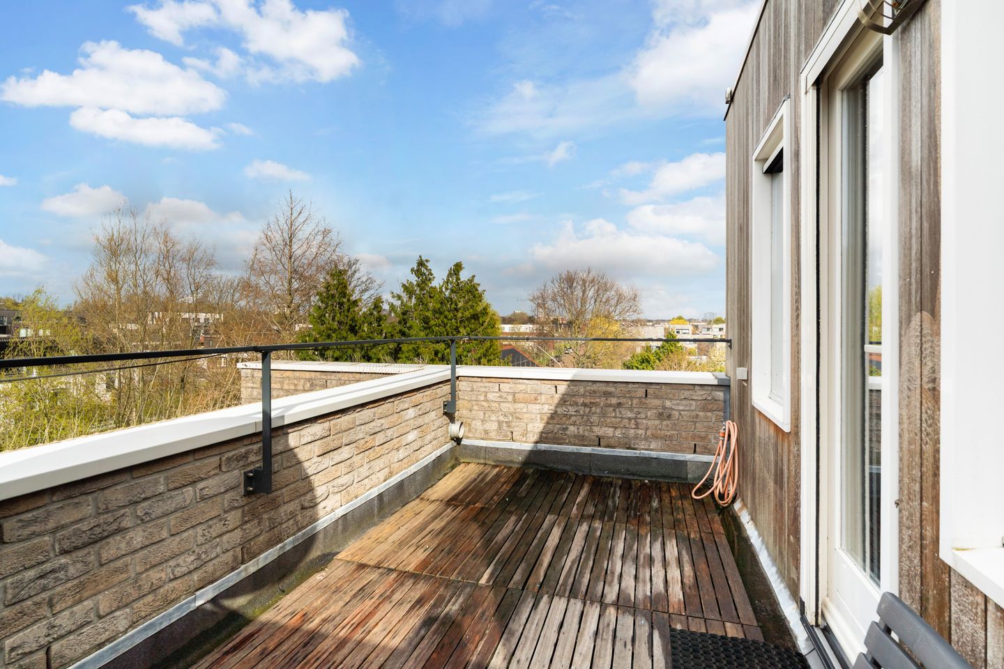 Spacious Townhouse by the Water in Child-Friendly Riethof Neighborhood — 40